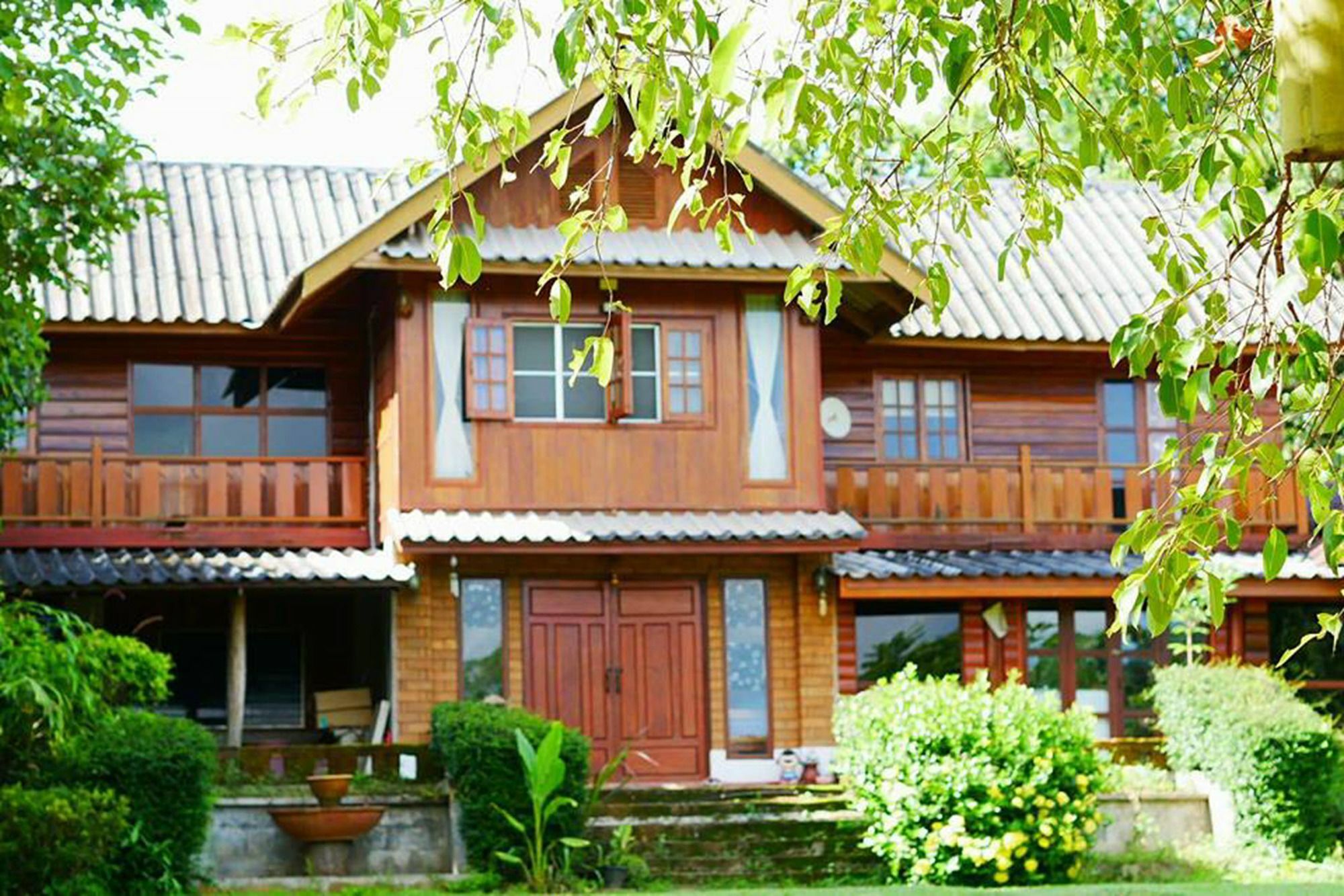 The Local Story Resort Ban Mon Talaeng Eksteriør billede